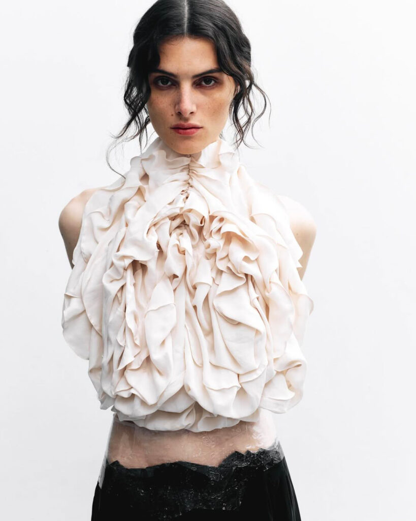 exhibition magazine - photographer Elie Ulysse - styling Lila Soen - makeup thomas lorenz - w-mmanagement - milano - agency