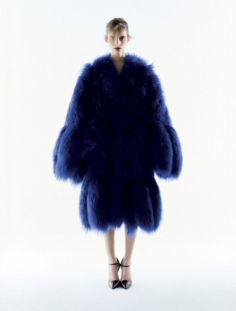 L'officiel Italia - origami - photographer Alberto alaggio - styling Giulia Martinelli - w-mmanagement - milano - agency - wm-artist management