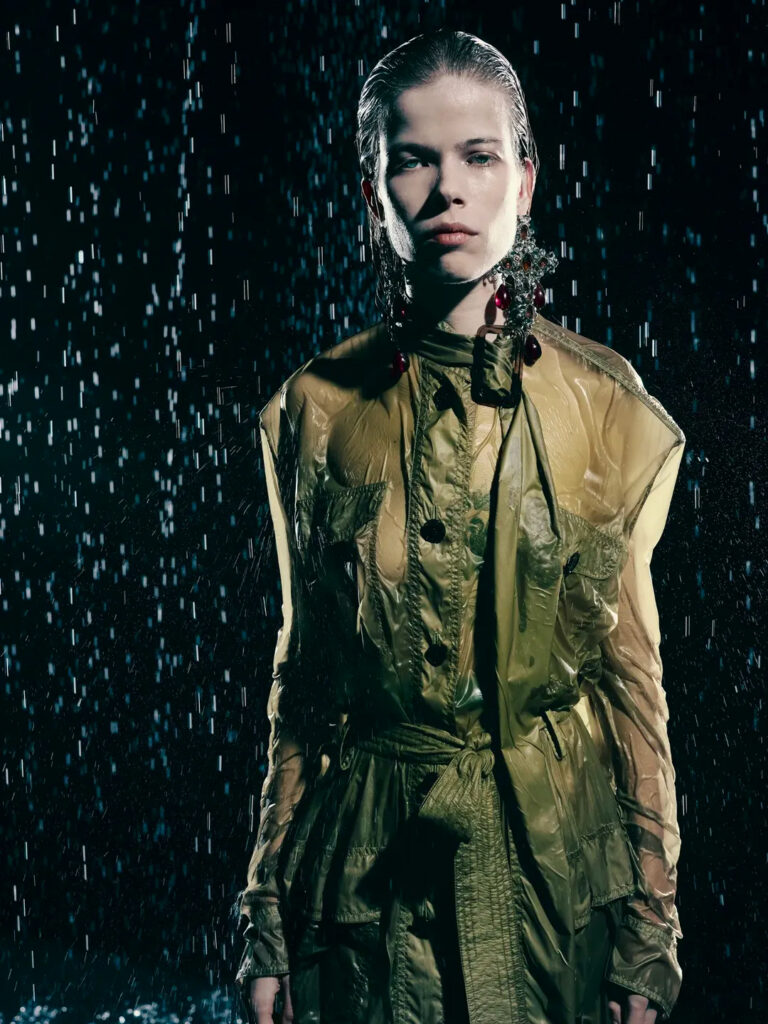 amica magazine - spring water - photographer fanny latour lambert - styling gaelle bon - makeup roman gasser - w-mmanagement - milano - agency