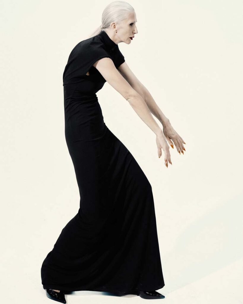 l'officiel italia - madame l’artiste - photographer Bohdán Bohdánov - styling giulia martinelli - w-mmanagement - wm-artist management - milano - agency